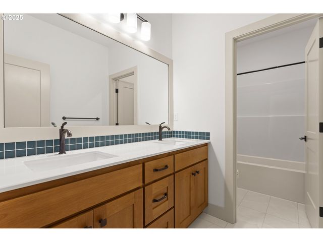 3317 Butte Dr, Forest Grove, OR 97116