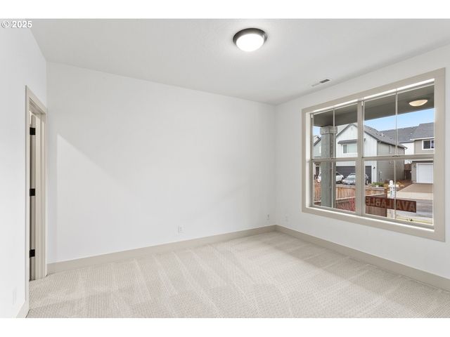 3317 Butte Dr, Forest Grove, OR 97116