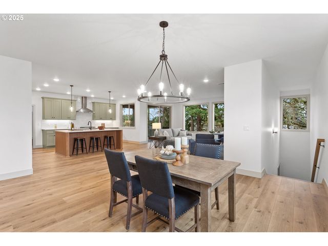 3317 Butte Dr, Forest Grove, OR 97116