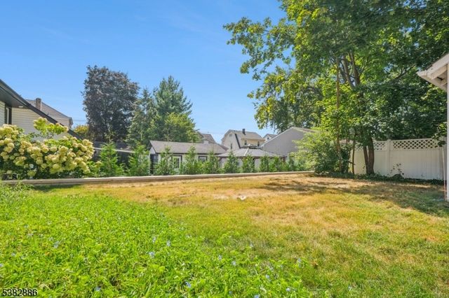 160 3Rd Ave, Hawthorne Boro, NJ 07506