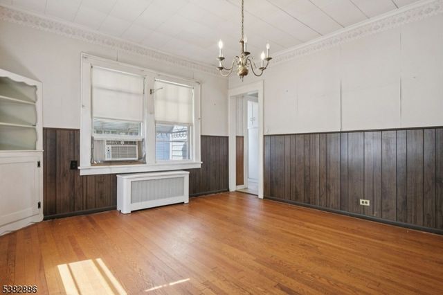 160 3Rd Ave, Hawthorne Boro, NJ 07506