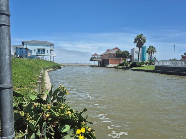 TBD lot 2 Tiki Island Kona Or Ih45, Tiki Island, TX 77554