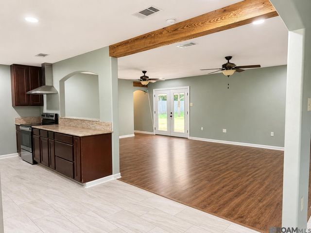 431 Gloria Dr, Baton Rouge, LA 70819