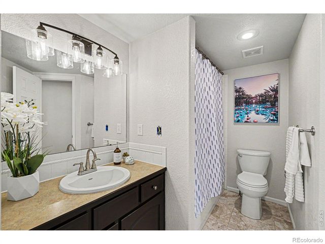 949 Reynolds Farm Lane, Longmont, CO 80503