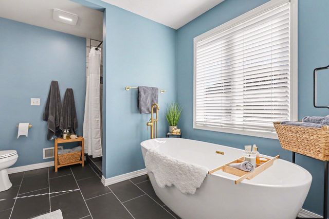 938 Mid Bluff Drive, Zeeland Twp, MI 49464