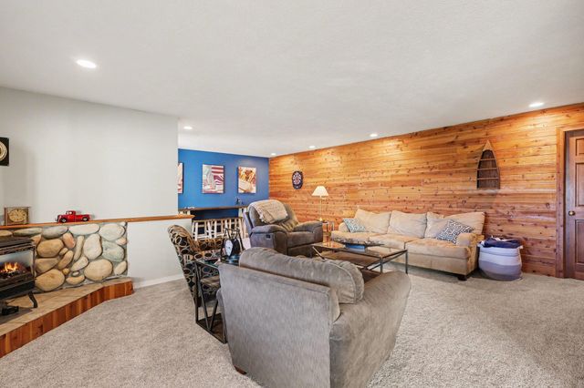 938 Mid Bluff Drive, Zeeland Twp, MI 49464