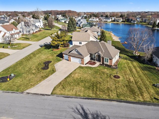 938 Mid Bluff Drive, Zeeland Twp, MI 49464