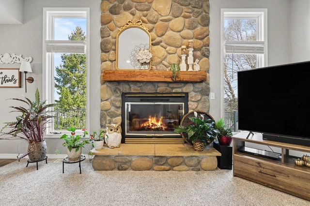 938 Mid Bluff Drive, Zeeland Twp, MI 49464