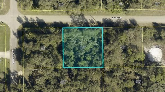 2602 E 19TH STREET, Lehigh Acres, FL 33972