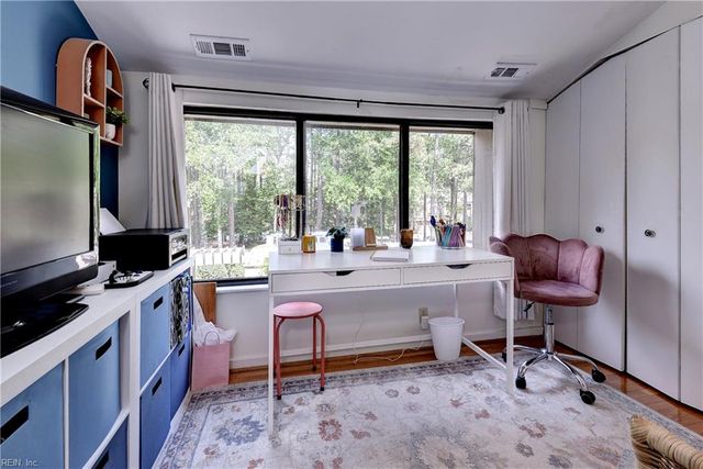 102 Harrops GLN, Williamsburg, VA 23185