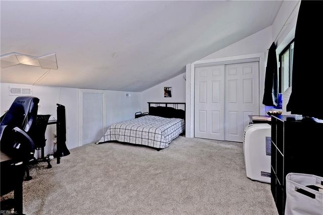 102 Harrops GLN, Williamsburg, VA 23185