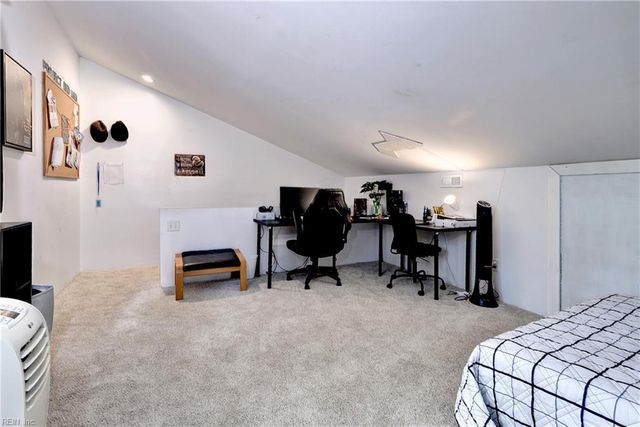 102 Harrops GLN, Williamsburg, VA 23185