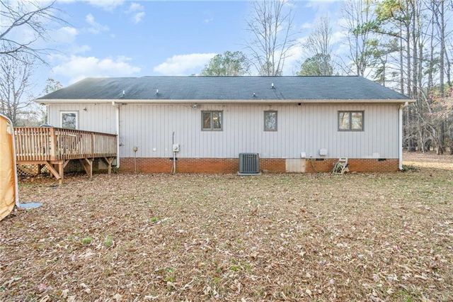 5607 Golden Needle Drive, Mcleansville, NC 27301