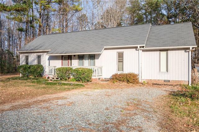 5607 Golden Needle Drive, Mcleansville, NC 27301