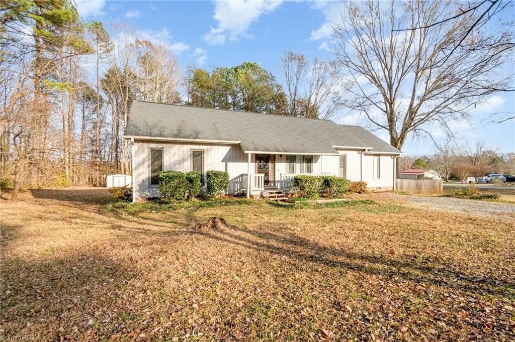 5607 Golden Needle Drive, Mcleansville, NC 27301