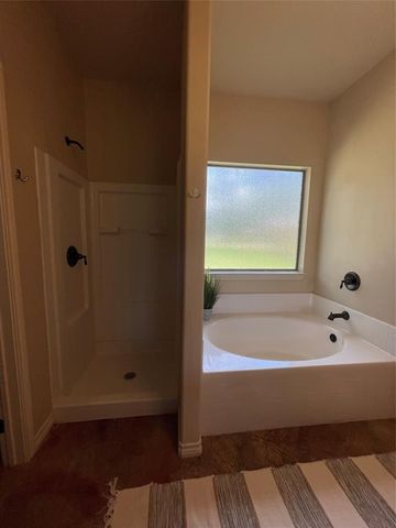 230 Hollywood, Conroe, TX 77303