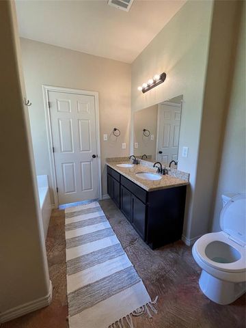230 Hollywood, Conroe, TX 77303