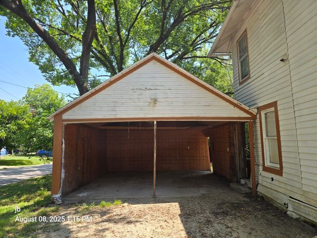 506 N Washington Street, Kaufman, TX 75142