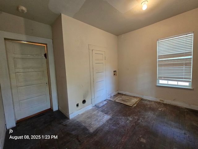 506 N Washington Street, Kaufman, TX 75142