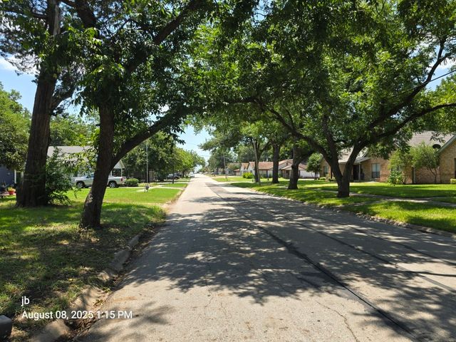 506 N Washington Street, Kaufman, TX 75142