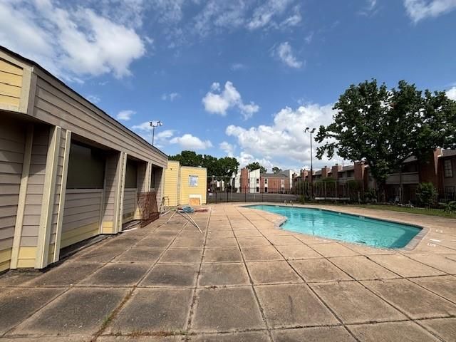 10501 South Drive 303, Houston, TX 77099