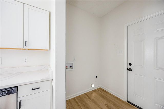 853 CAIRN CREEK DR, Memphis, TN 38018