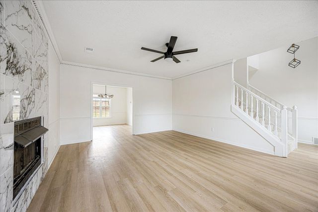 853 CAIRN CREEK DR, Memphis, TN 38018