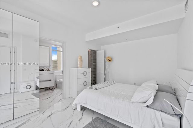 300 S Biscayne Boulevard T1411, Miami, FL 33131