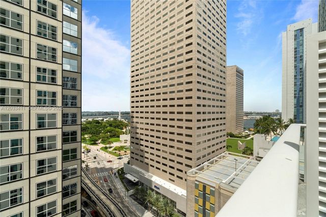 300 S Biscayne Boulevard T1411, Miami, FL 33131