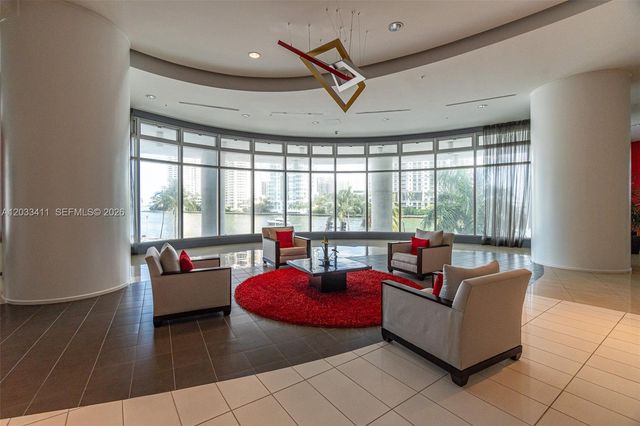 300 S Biscayne Boulevard T1411, Miami, FL 33131