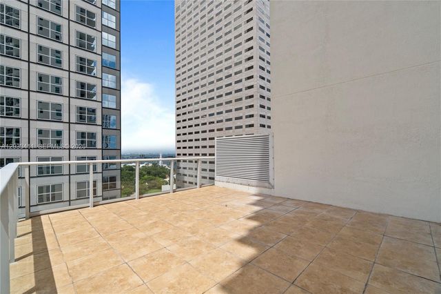 300 S Biscayne Boulevard T1411, Miami, FL 33131