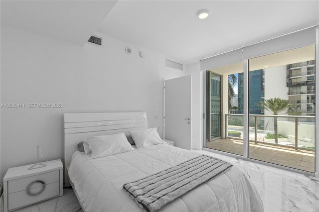 300 S Biscayne Boulevard T1411, Miami, FL 33131