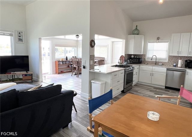 3620 Emerald AVE, St James City, FL 33956