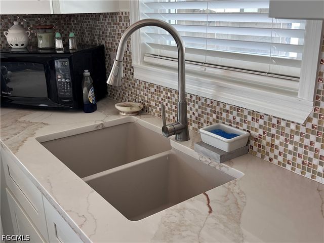 3620 Emerald AVE, St James City, FL 33956