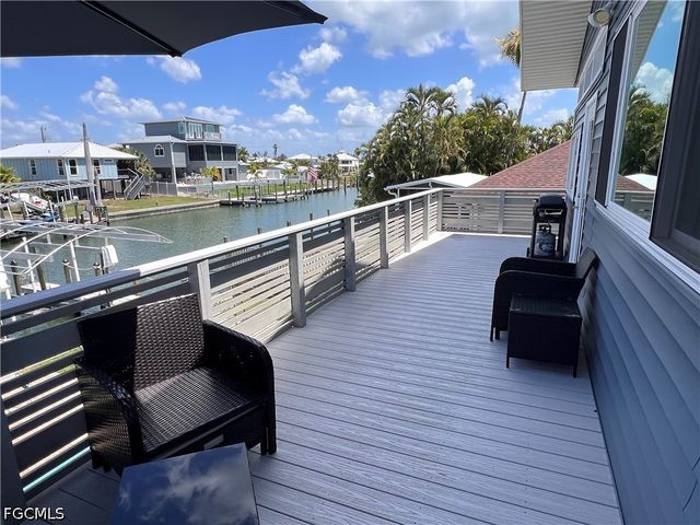 3620 Emerald AVE, St James City, FL 33956