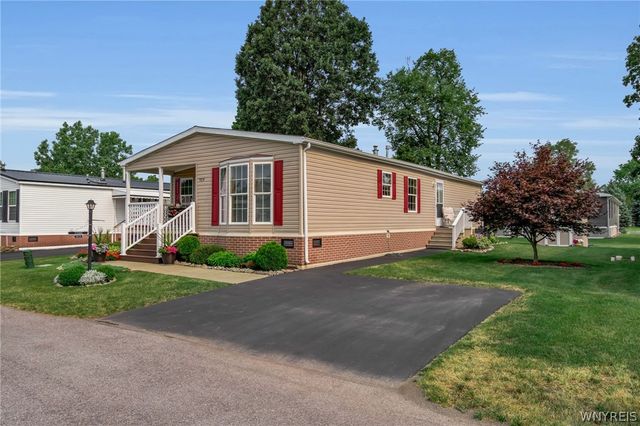 9834 Tottenham Avenue, Clarence, NY 14031