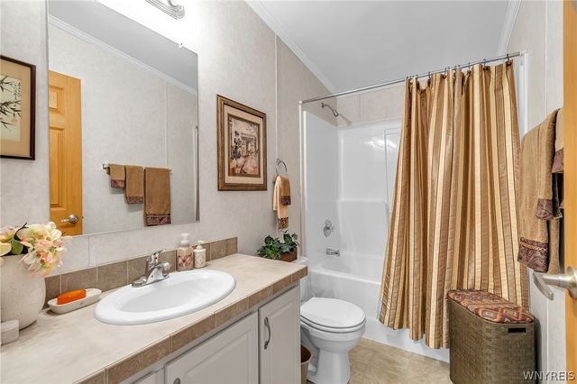 9834 Tottenham Avenue, Clarence, NY 14031