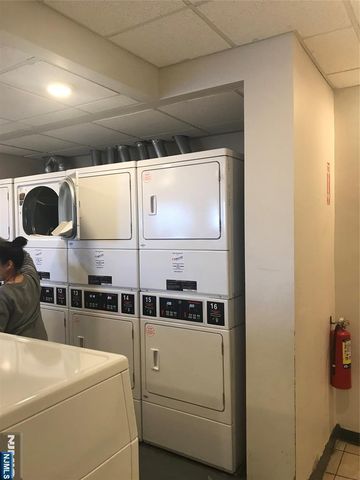 5701 Boulevard E 15 I, West New York, NJ 07093