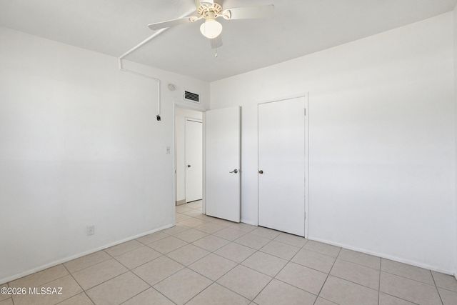 6401 E Calle Alkaid, Tucson, AZ 85710