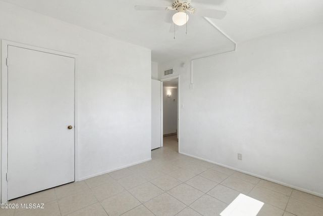 6401 E Calle Alkaid, Tucson, AZ 85710