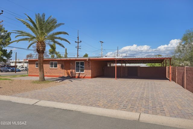 6401 E Calle Alkaid, Tucson, AZ 85710
