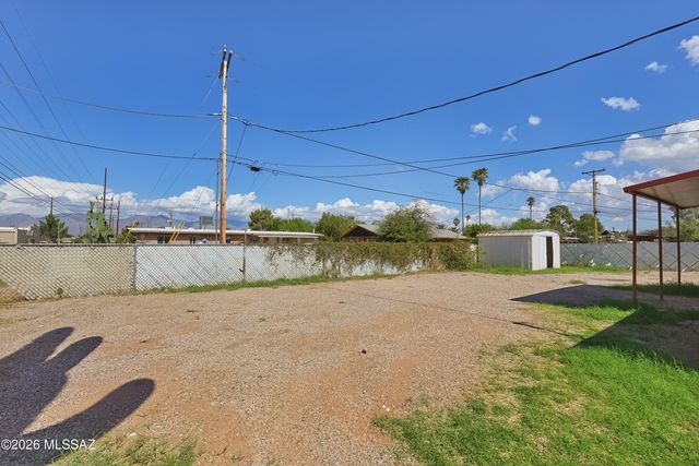 6401 E Calle Alkaid, Tucson, AZ 85710