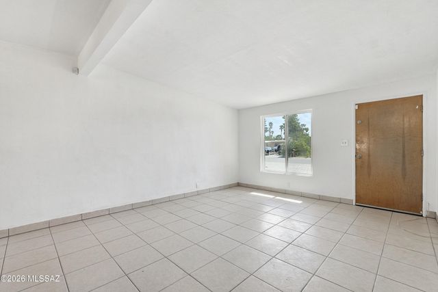 6401 E Calle Alkaid, Tucson, AZ 85710