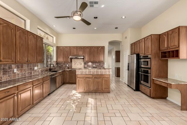 1880 E Dava Drive, Tempe, AZ 85283