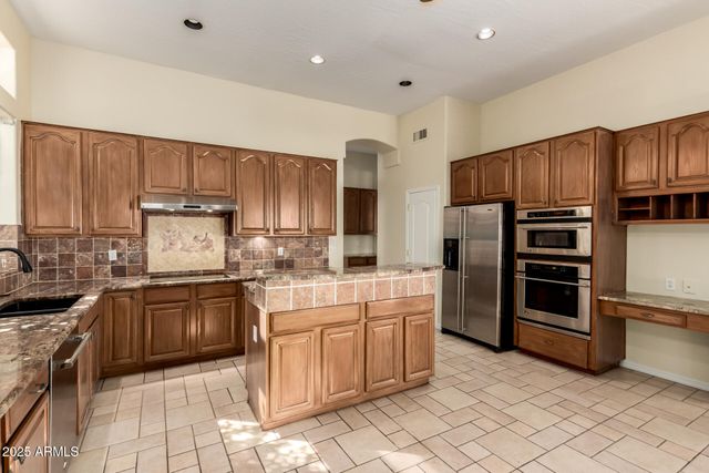 1880 E Dava Drive, Tempe, AZ 85283