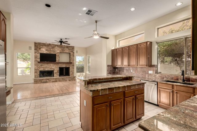 1880 E Dava Drive, Tempe, AZ 85283