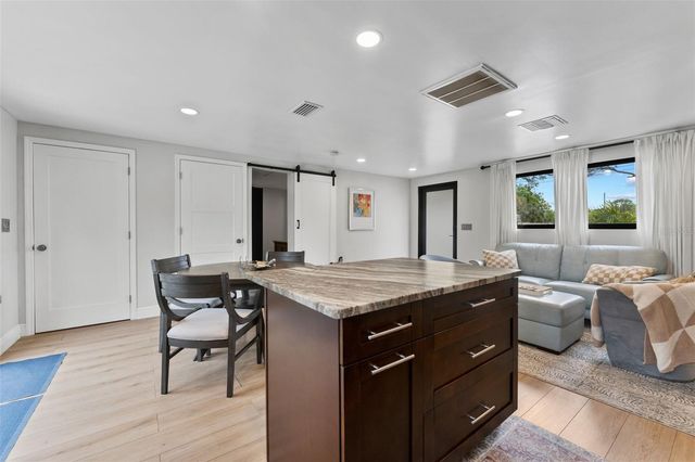 8835 W PATTERSON STREET, Tampa, FL 33615