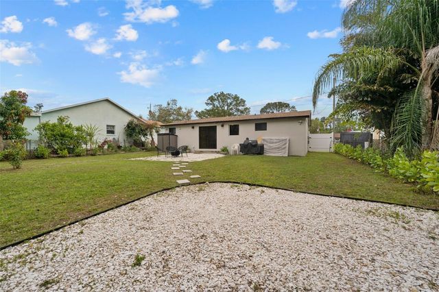 8835 W PATTERSON STREET, Tampa, FL 33615