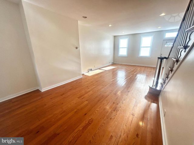 2105 W SEYBERT ST, Philadelphia, PA 19121