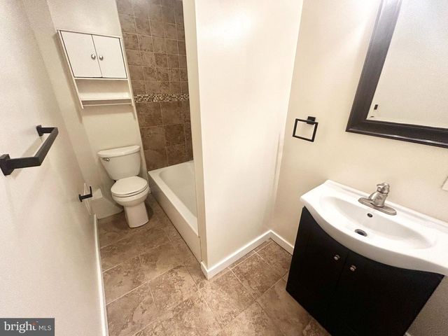 2105 W SEYBERT ST, Philadelphia, PA 19121